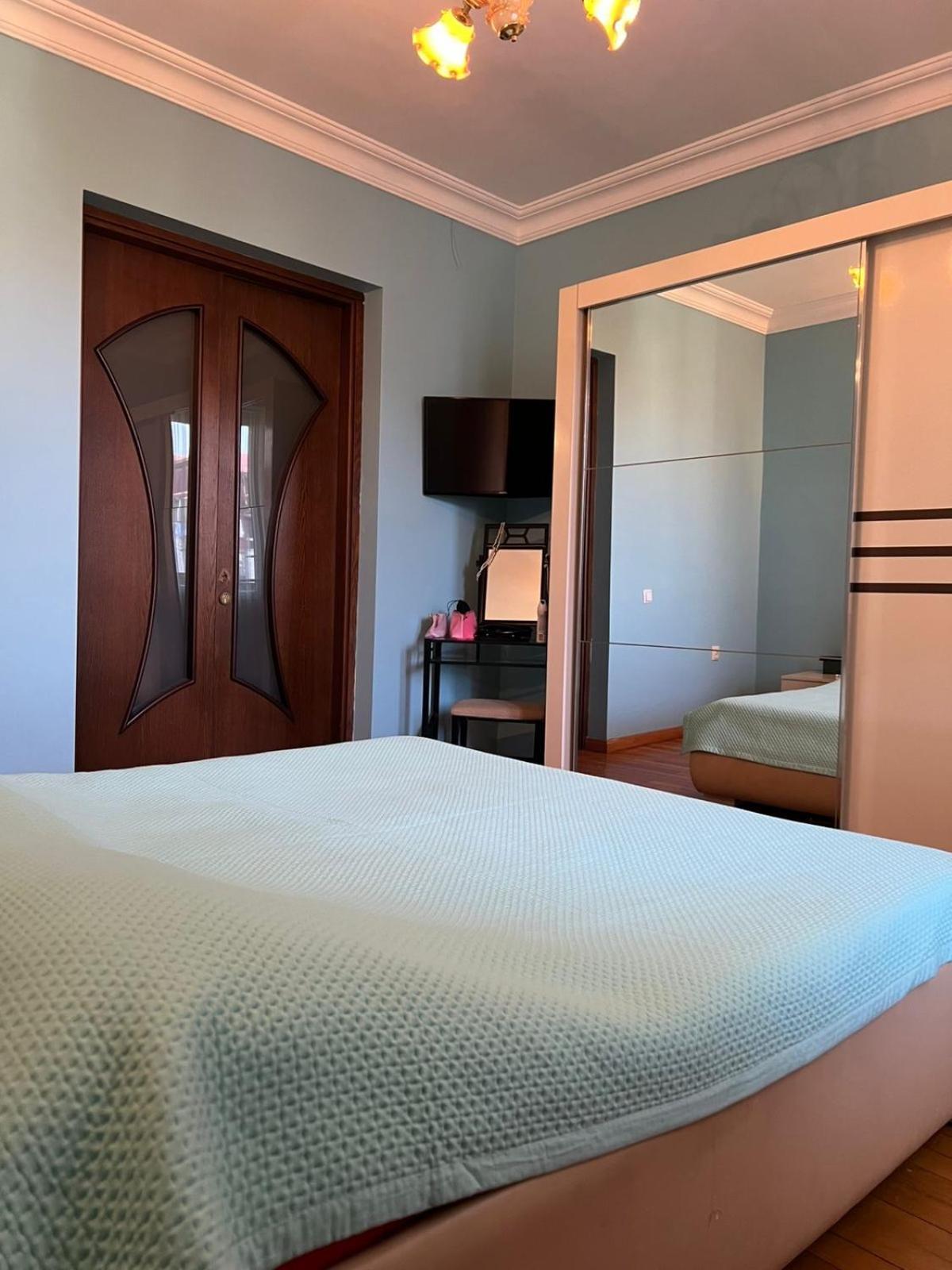 Apartment Rustaveli 57 Batumi Luaran gambar