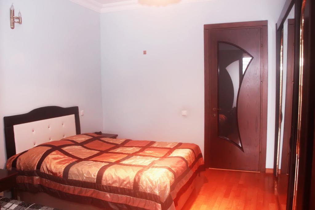 Apartment Rustaveli 57 Batumi Luaran gambar