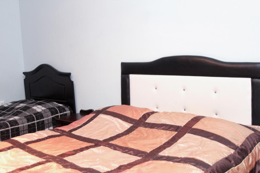 Apartment Rustaveli 57 Batumi Luaran gambar